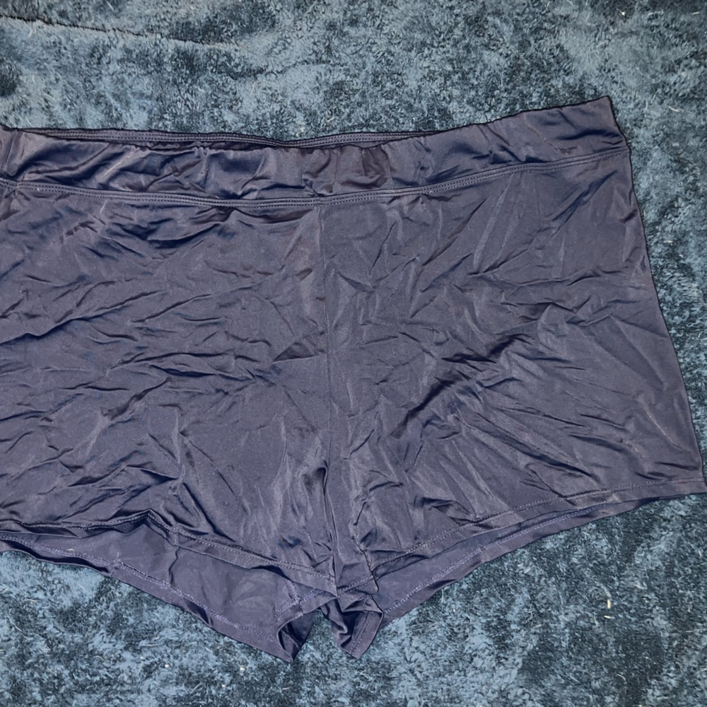 Women’s plus sized swim shorts